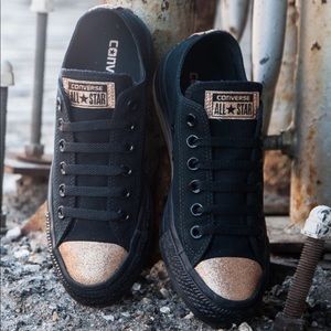 Gold GLITTER ✨ & black Converse All Star Sneakers